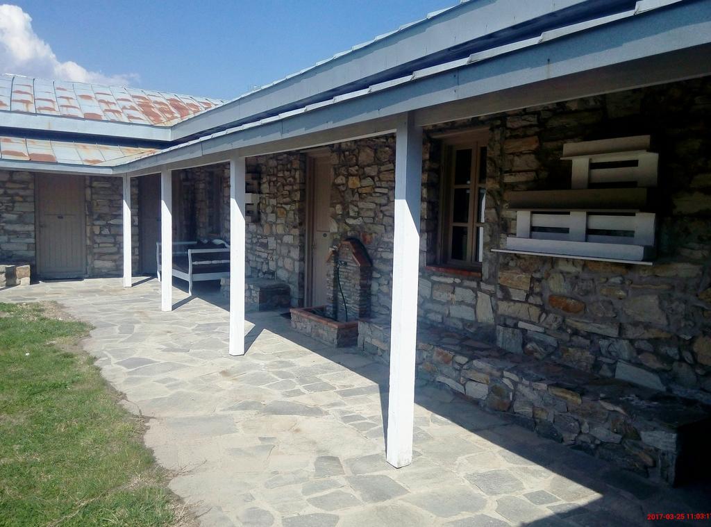 Linouria Hotel Nimfaíon Exterior foto